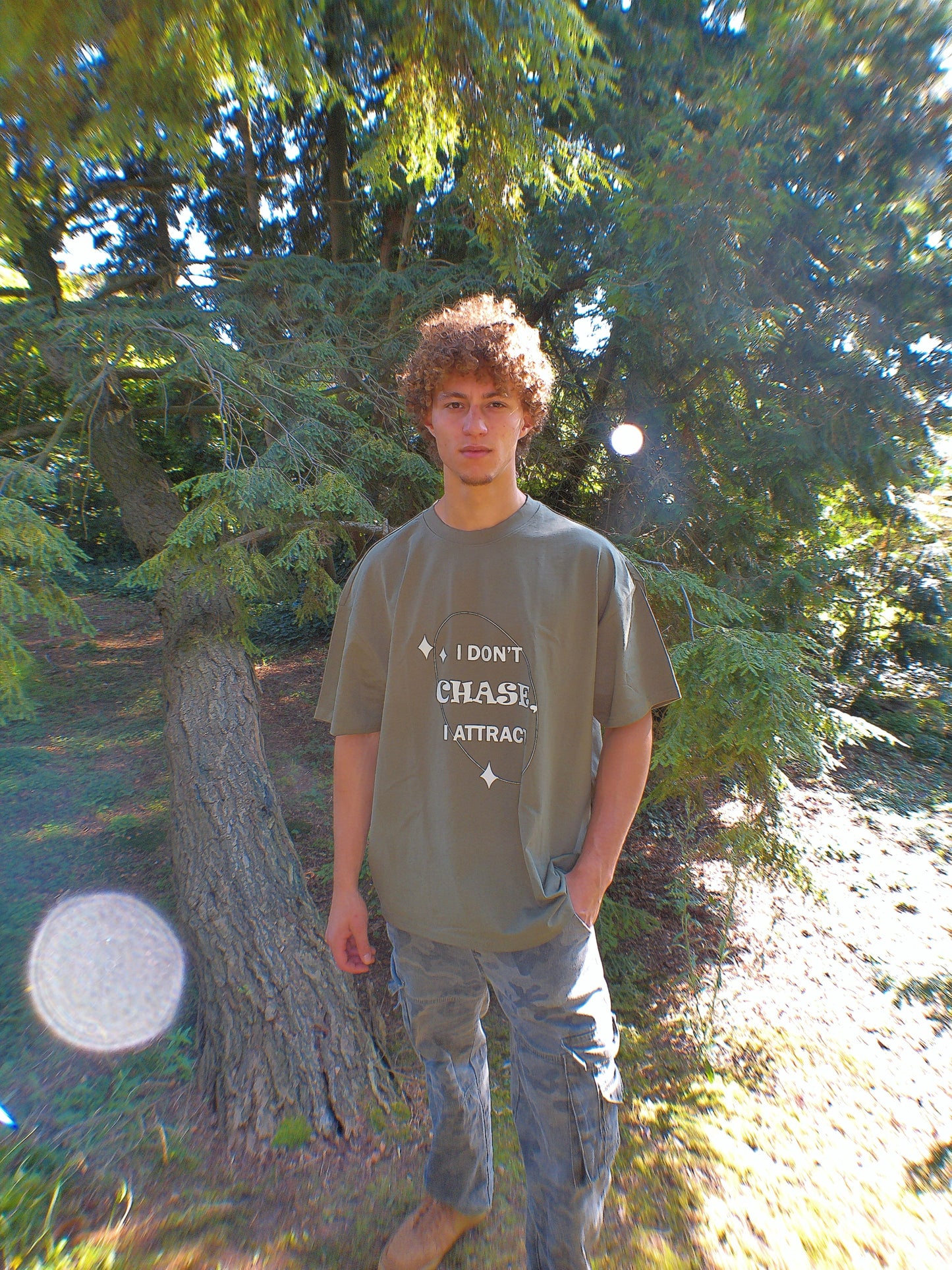 I ATTRACT TEE - OLIVE
